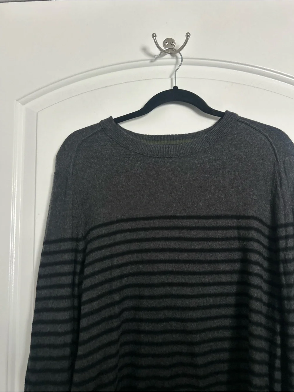 Banana Republic 100% Merino Wool Striped Crewneck Sweater Size L fall preppy